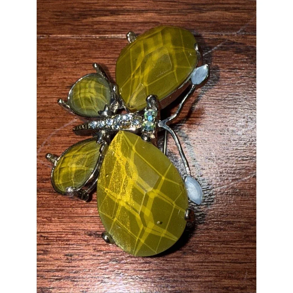 Unbranded vintage amber